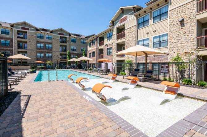 Avenues at Carrollton deactivated - Photo 2 of 42