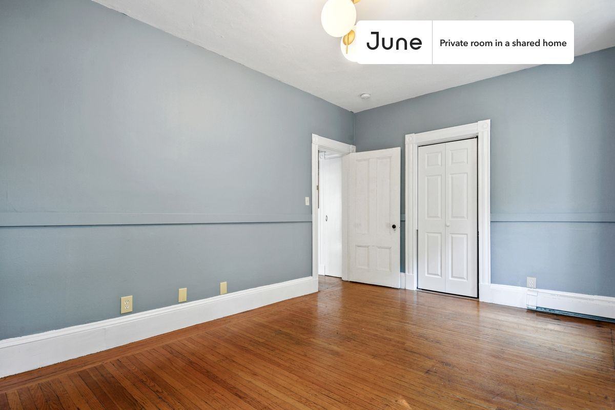 76 Easton St #D - Photo 4 of 14