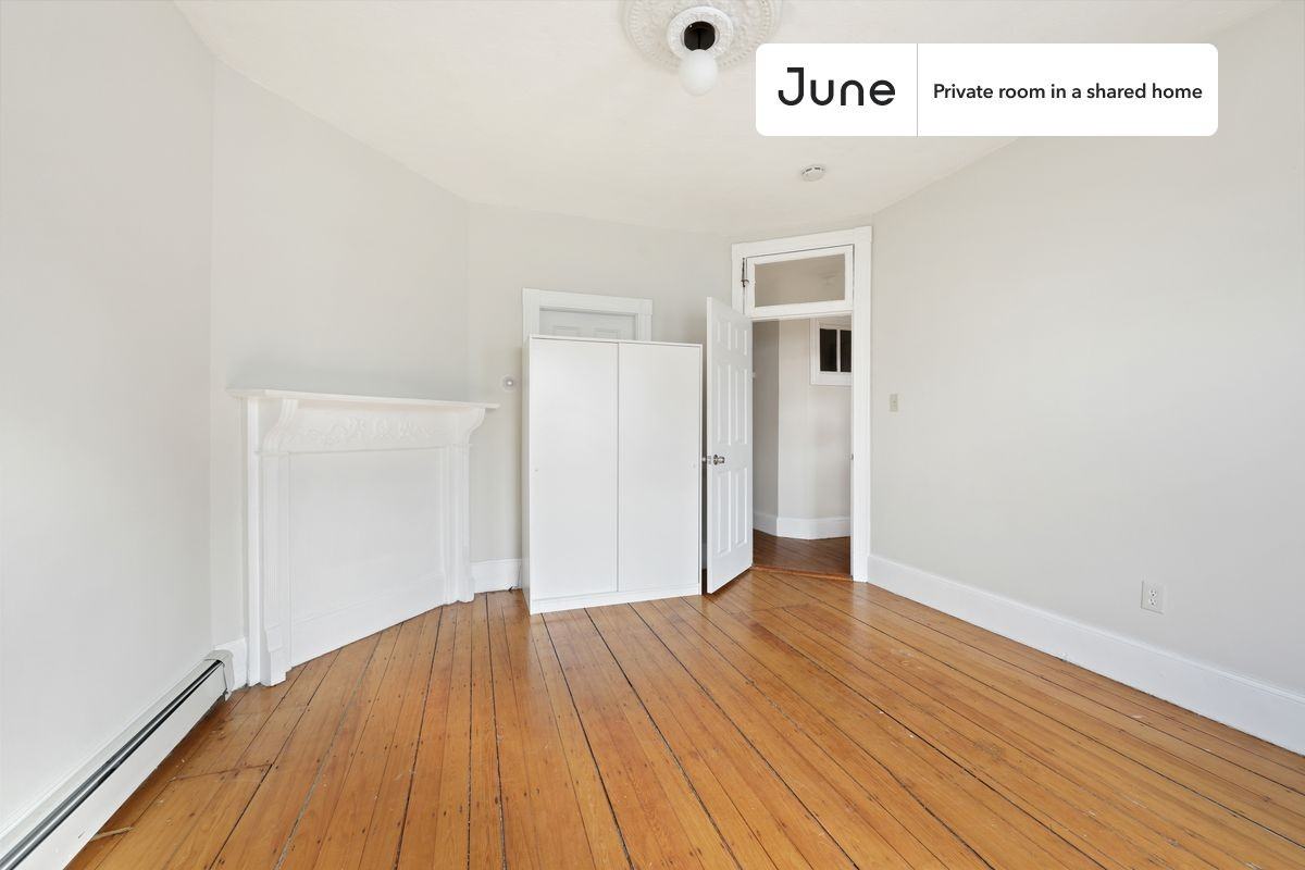 71 School St #A - Photo 4 of 13
