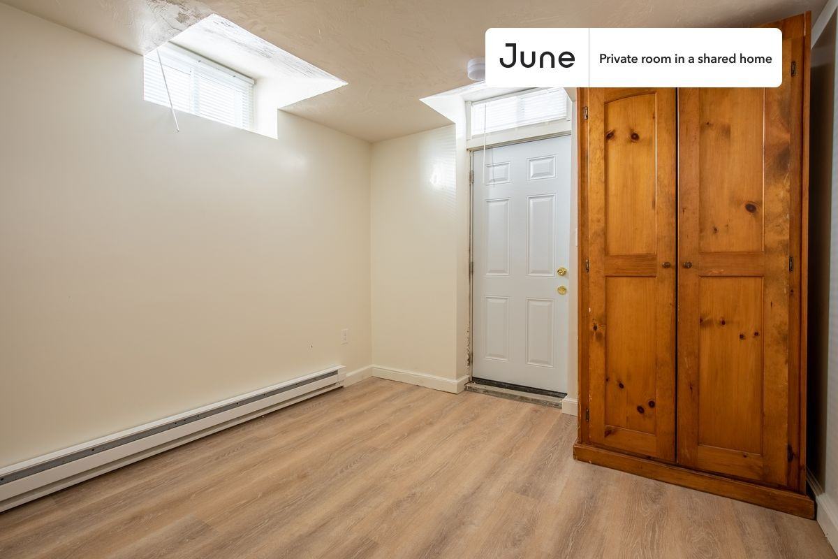 81 Brayton Rd #E - Photo 2 of 34