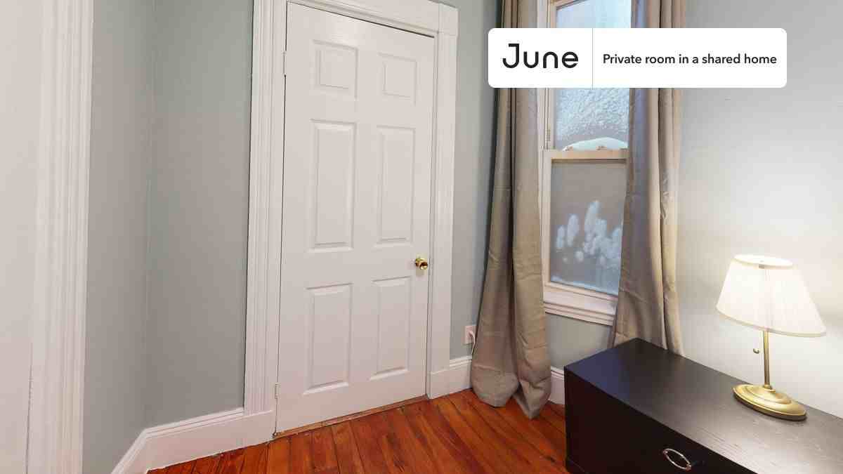 11 Linden St #A - Photo 4 of 14