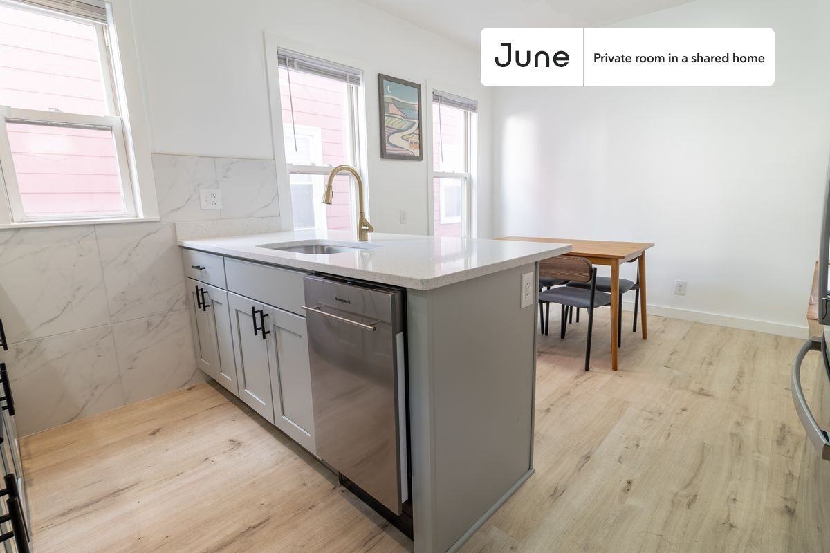 19 Harvest St #A - Photo 7 of 12