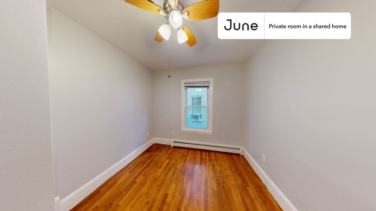 21 Rossmore St #B - Photo 2 of 11