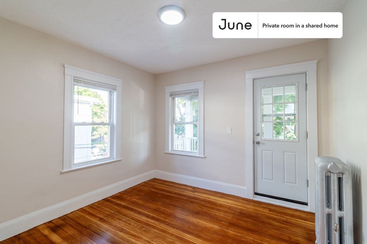 21 Easton St #C - Photo 5 of 26