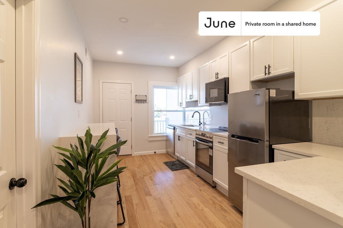 90 Mount Vernon St #C - Photo 7 of 14