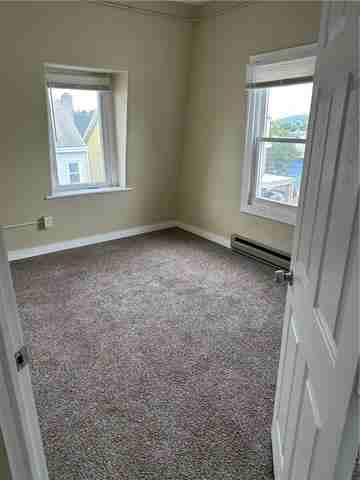 1312 Ferry St - Photo 3 of 7