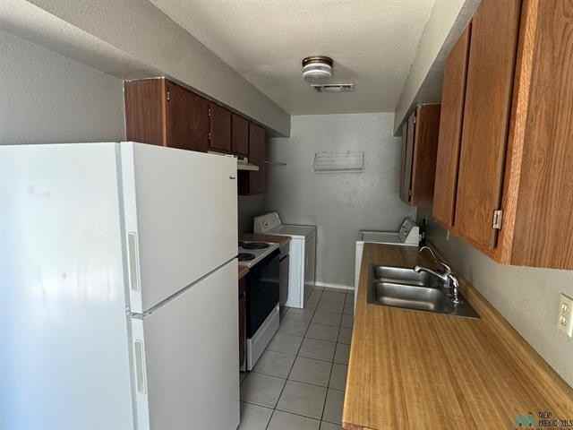1302 W Bullock Ave - Photo 3 of 8