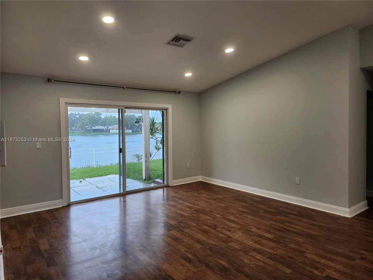 7200 Sw 41st Ct - Photo 2 of 8