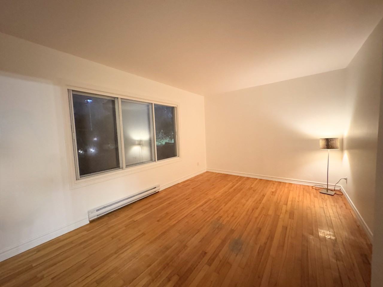 122 Rue Brosseau - Photo 3 of 17