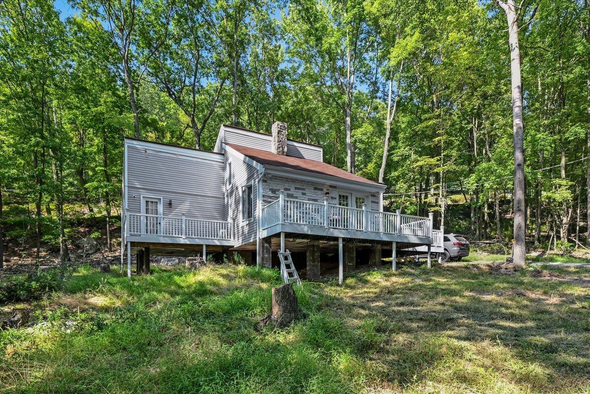 694 Tahoe Ln - Photo 3 of 26