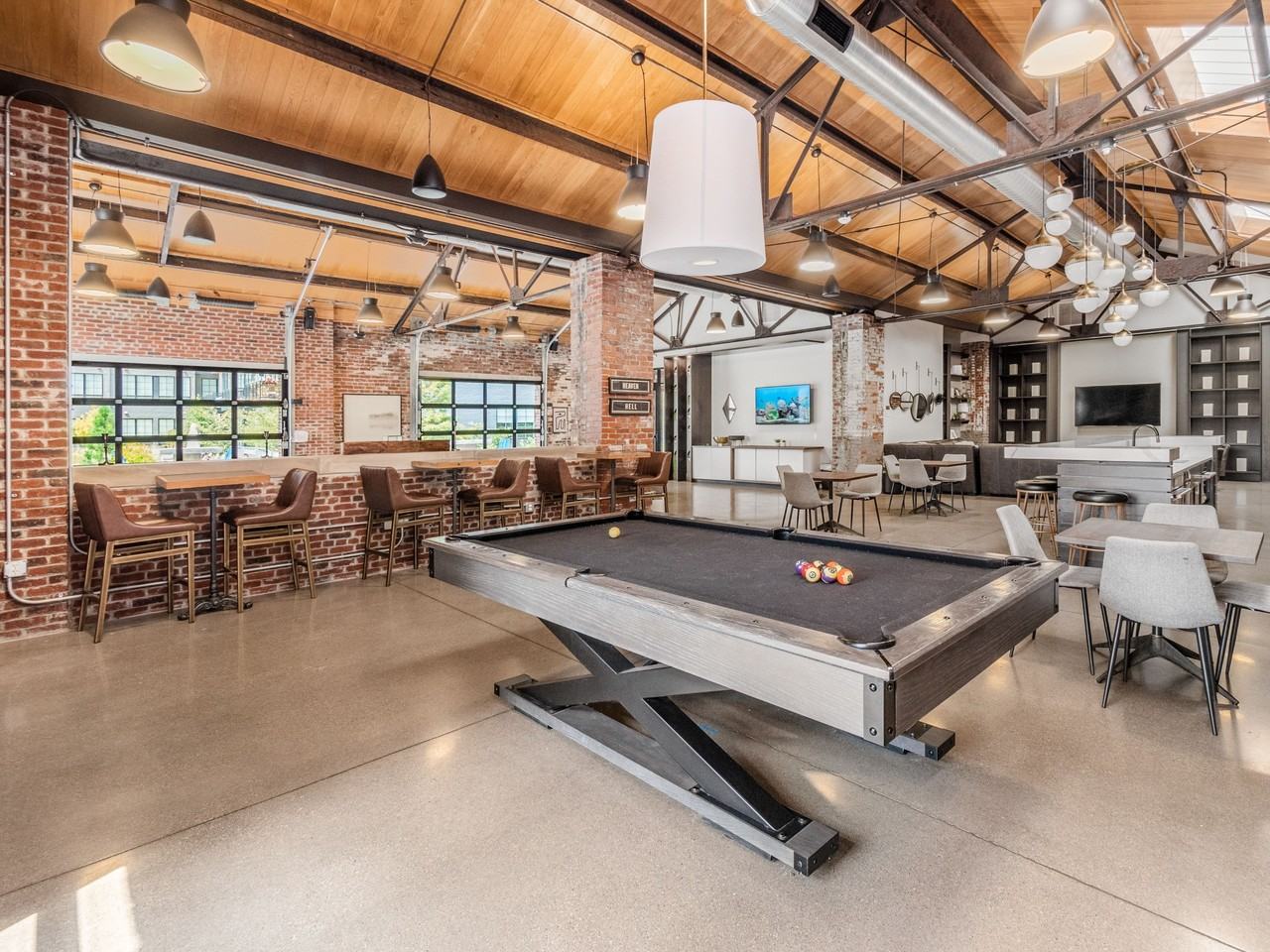 Station 324 - Photo 2 of 31