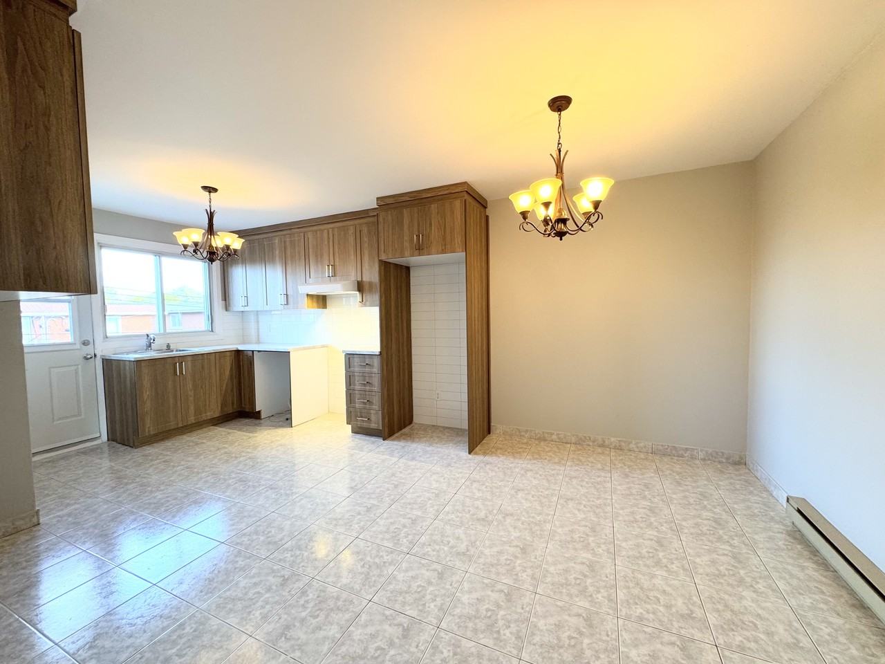 11225 Avenue Ubald-Paquin - Photo 3 of 24