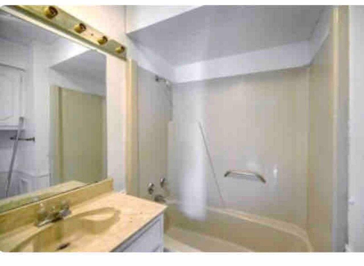 1009 N Clay St #2 - Photo 7 of 17