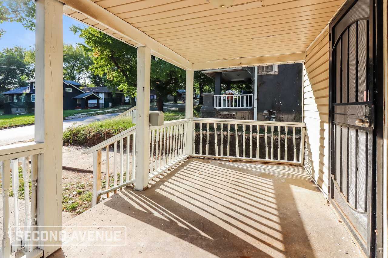 7022 S Benton Ave - Photo 2 of 26