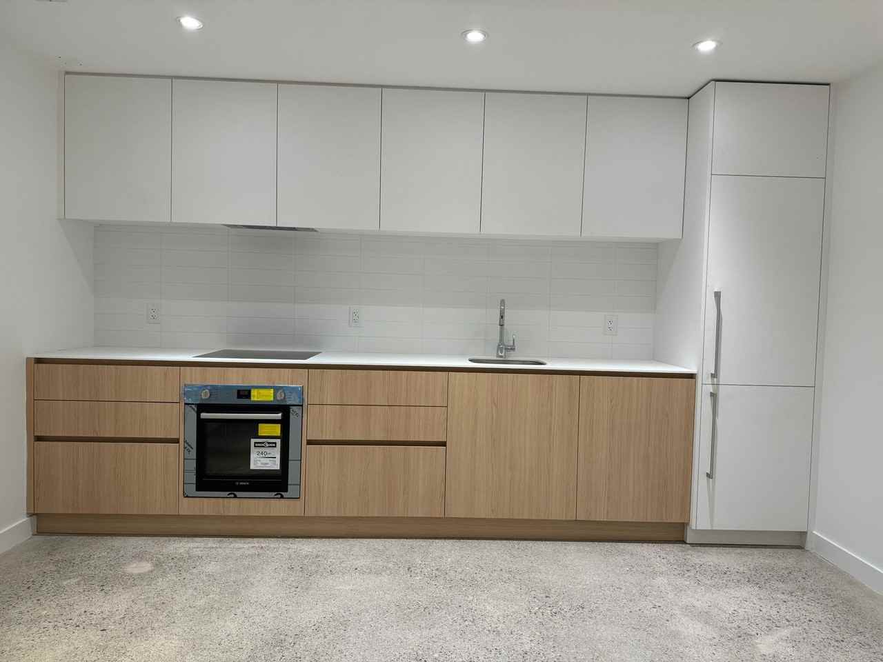 76 Sussex Avenue Basement - Photo 2 of 15