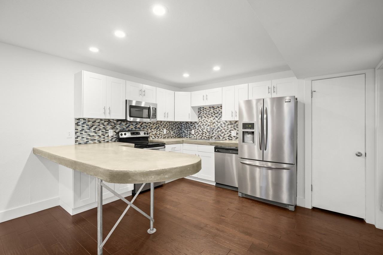 1101 Shoal Creek Blvd #15 - Photo 2 of 22