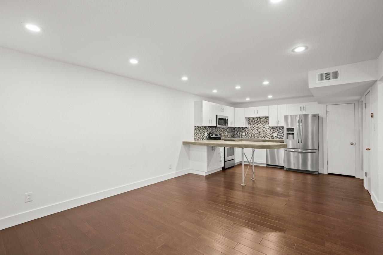 1101 Shoal Creek Blvd #15 - Photo 7 of 22