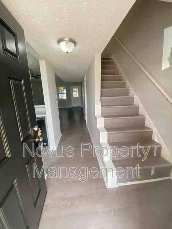 613 South St - Photo 3 of 11