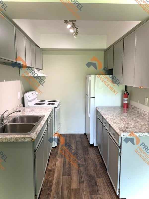 500 N Liberty St - Photo 2 of 9