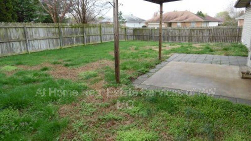 3110 W Webster St - Photo 2 of 20