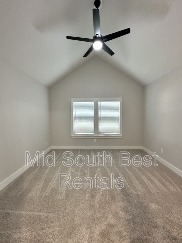 211 North Madison Street - Photo 7 of 13