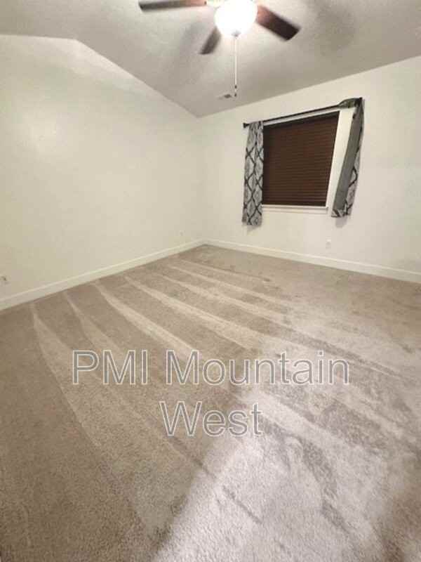 4924 E Breezy Patch Rd - Photo 7 of 26