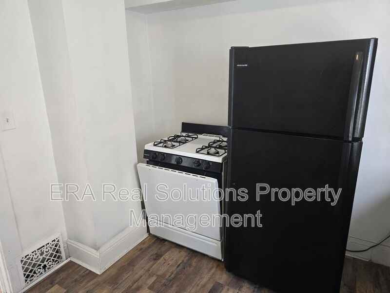 3552 W 63rd St - Photo 3 of 9