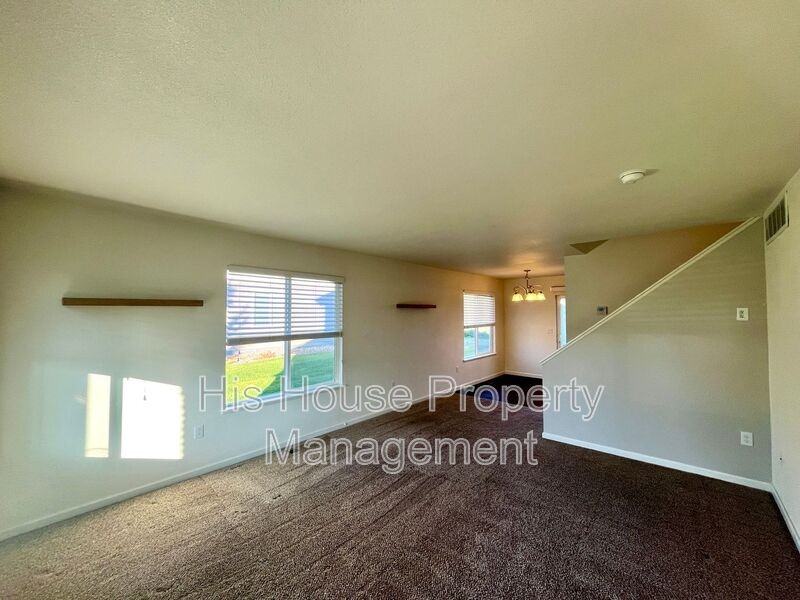 3115 Swan Point Dr - Photo 3 of 23