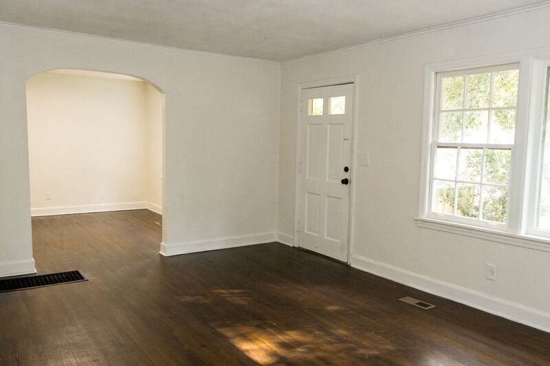 4709 Colonial Dr - Photo 3 of 18