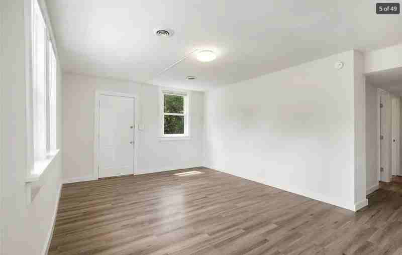 731 Cameron St #2 - Photo 5 of 49