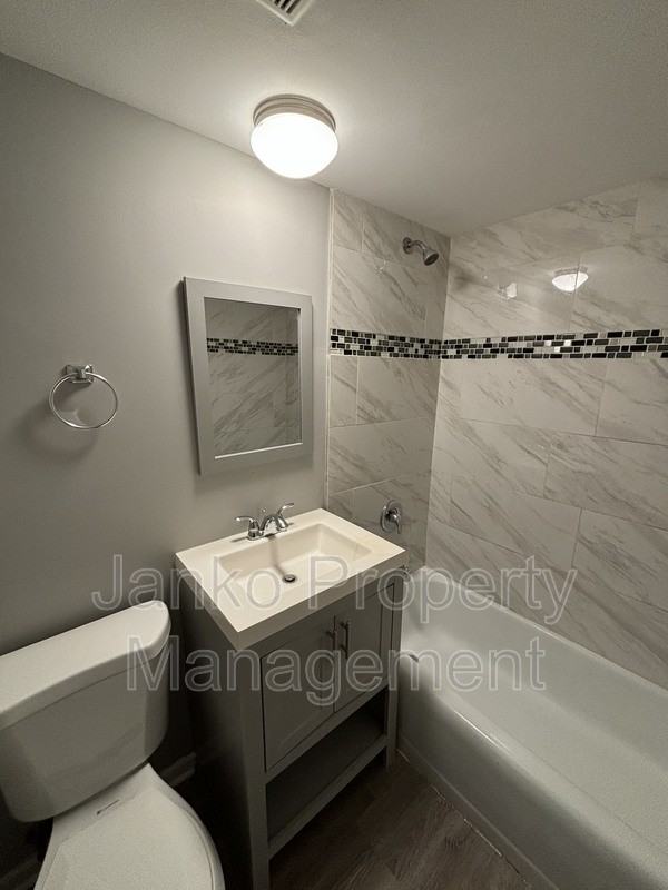 3351 Commercial Ave #12 - Photo 5 of 5