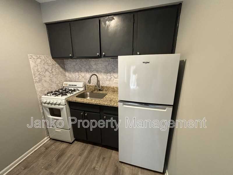 3351 Commercial Ave #12 - Photo 2 of 5