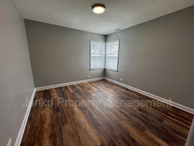 2237 Vermont St #2E - Photo 6 of 8