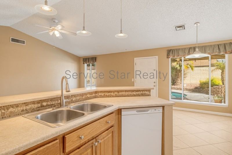 10415 N 63rd Dr - Photo 6 of 19
