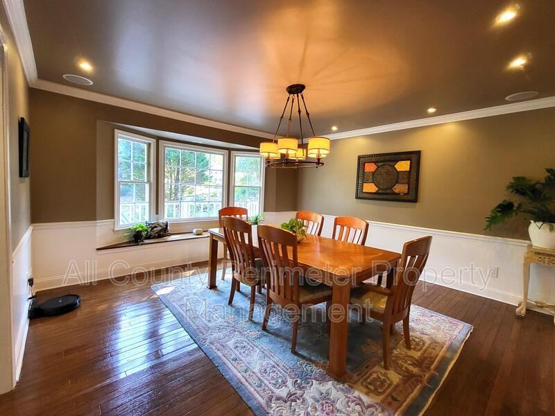 363 Indian Hills Trl - Photo 4 of 34
