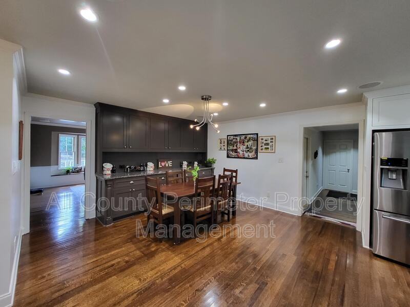 363 Indian Hills Trl - Photo 5 of 34