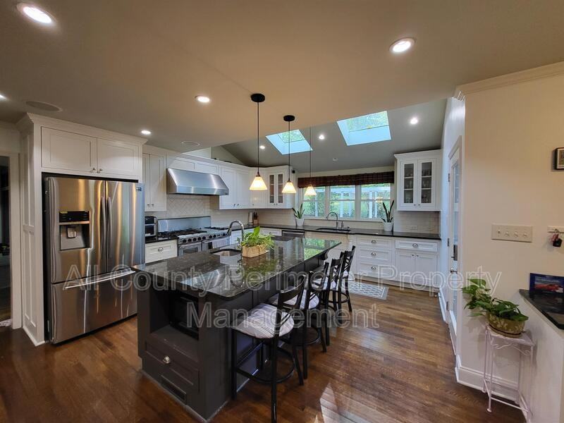 363 Indian Hills Trl - Photo 6 of 34