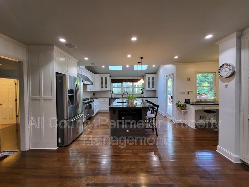 363 Indian Hills Trl - Photo 7 of 34