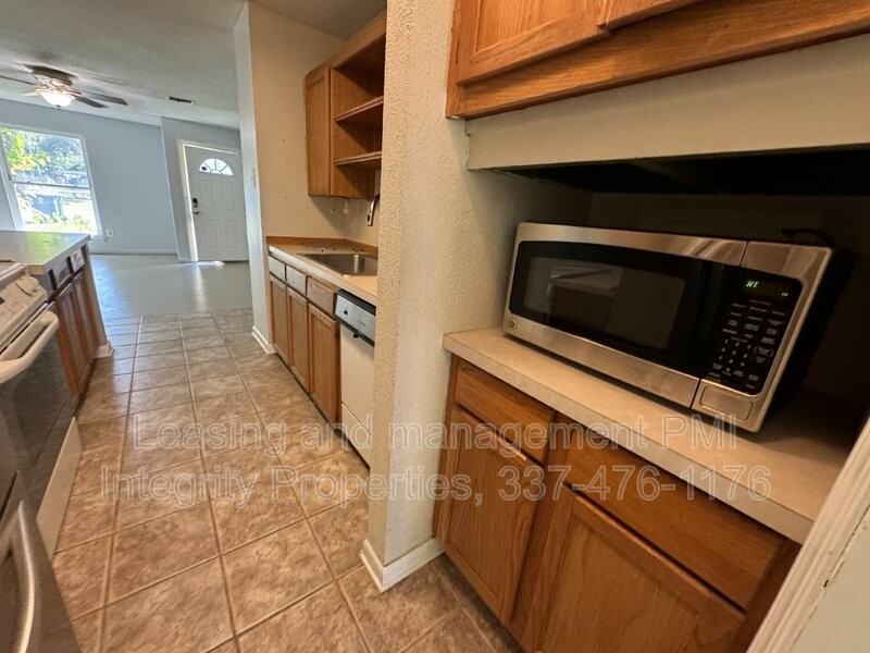 114 Damon Dr - Photo 3 of 14