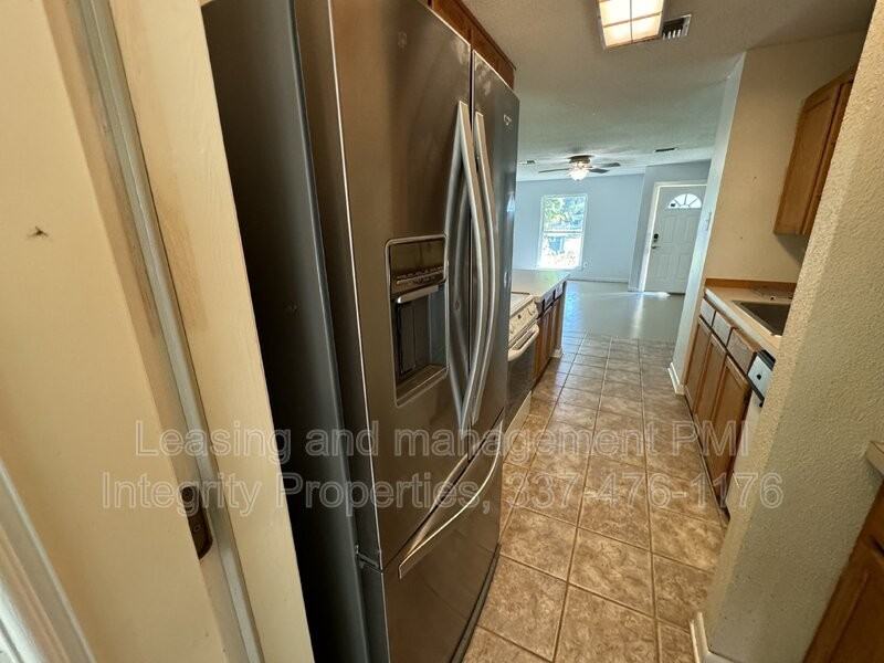 114 Damon Dr - Photo 4 of 14