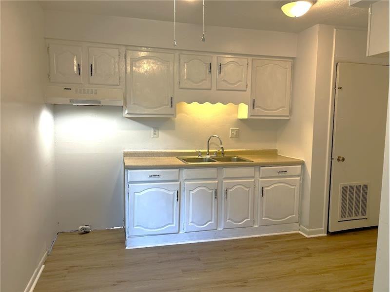 365 N 12th St #5 - Photo 5 of 10