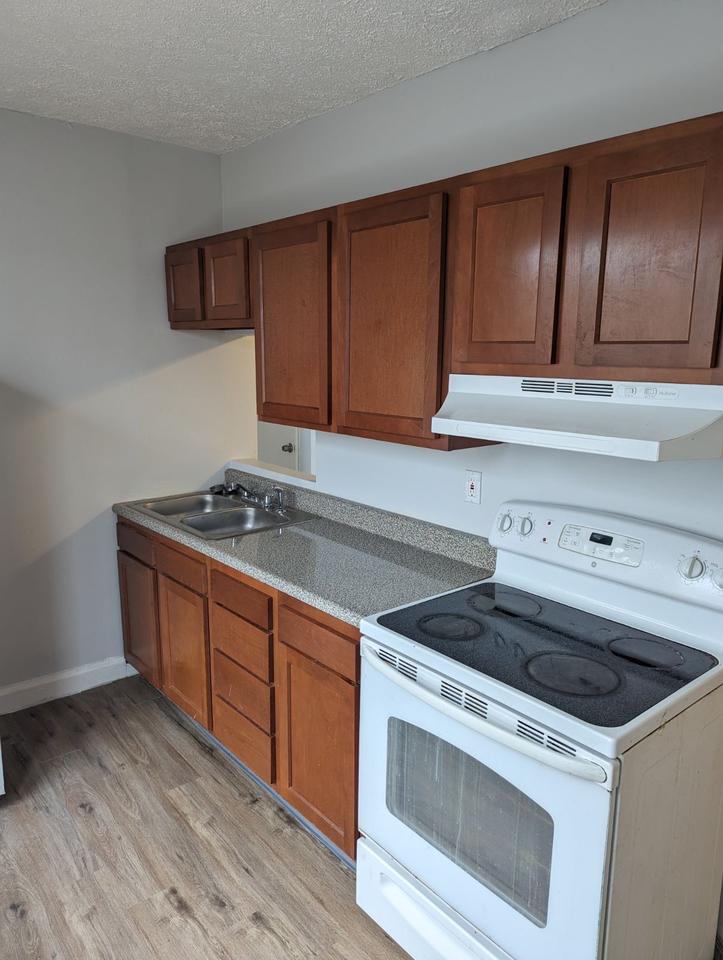 439 Mcgregor Avenue - Photo 3 of 6