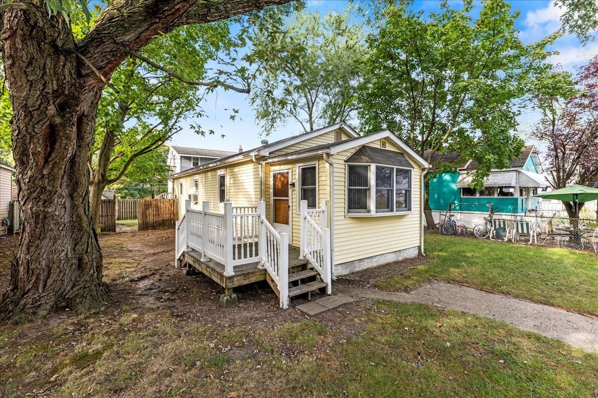 2 Woods Avenue (OBP) - Photo 2 of 30