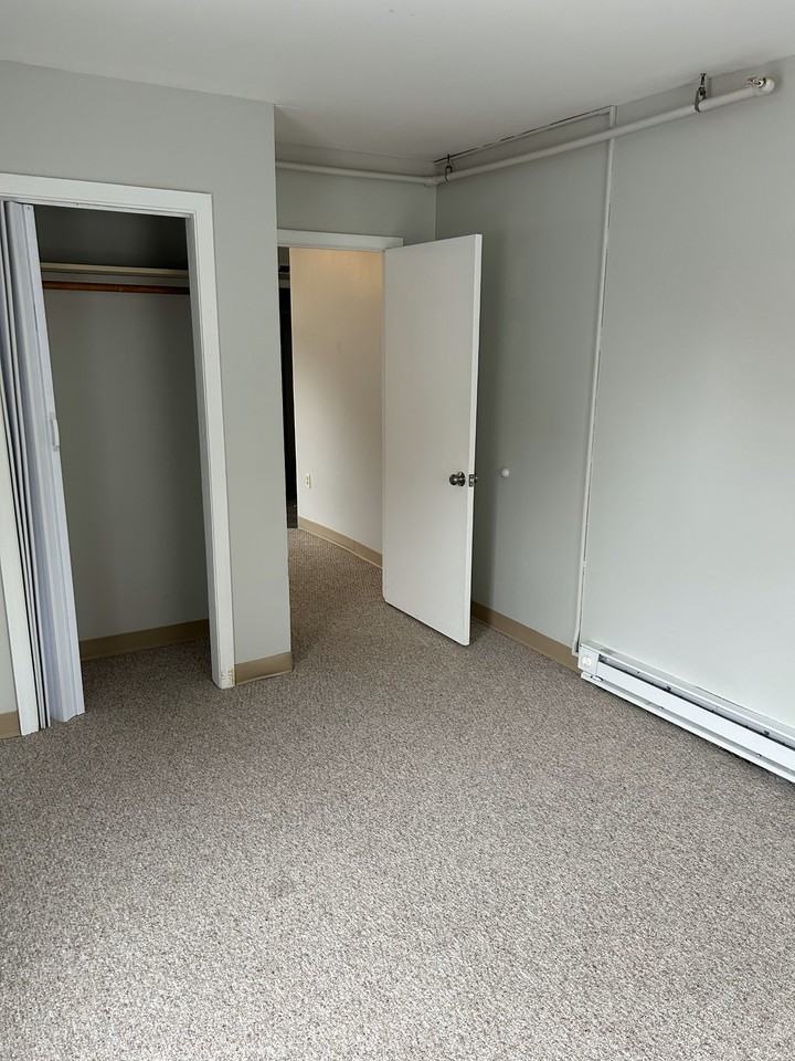 21 Kosciuszko Street - Photo 3 of 5