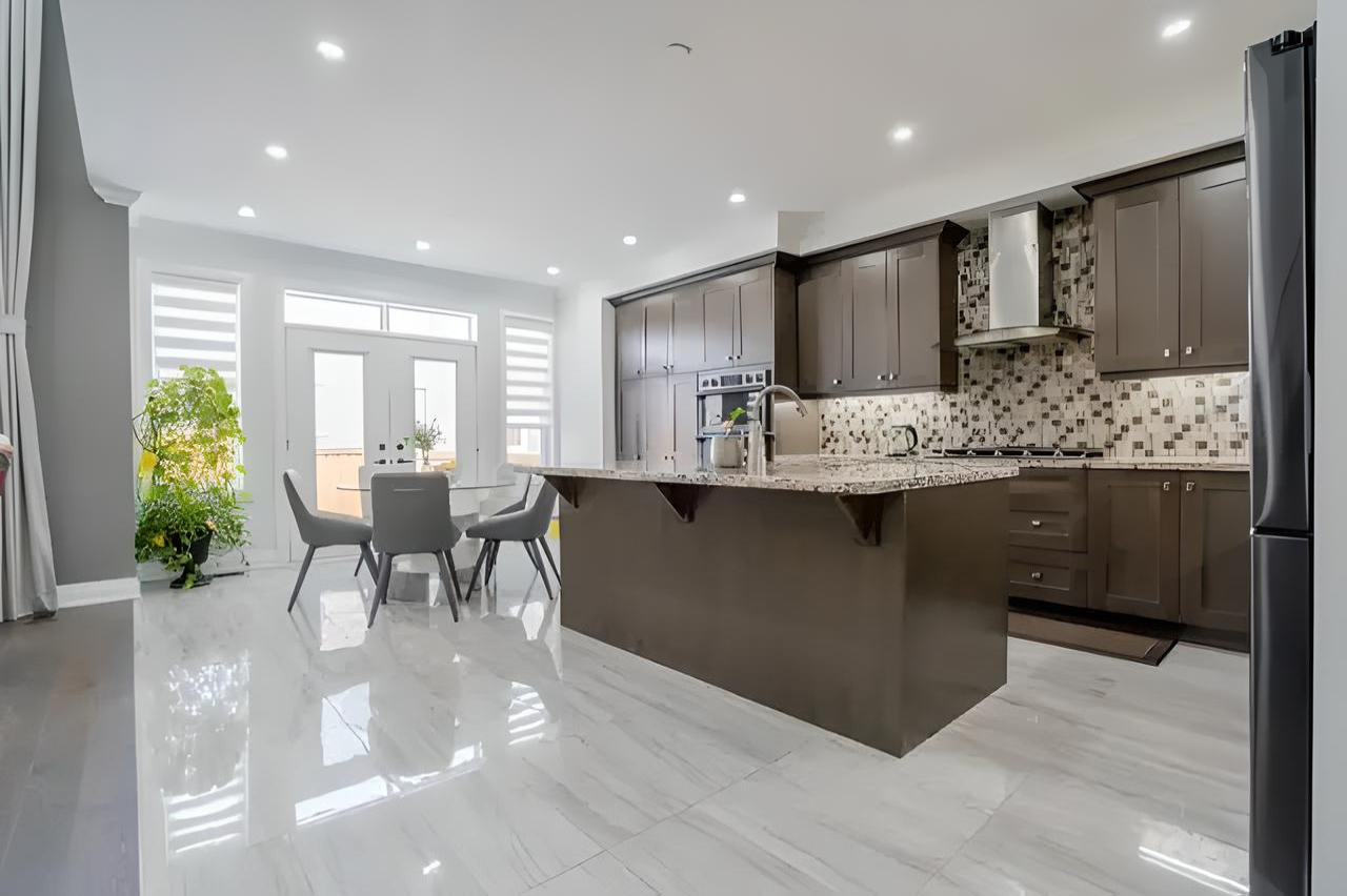 79 Elderslie Crescent - Photo 2 of 9