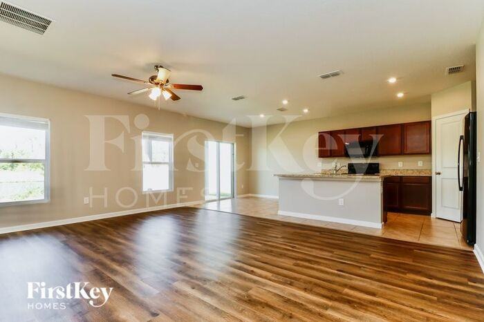 1283 Haines Dr - Photo 3 of 15