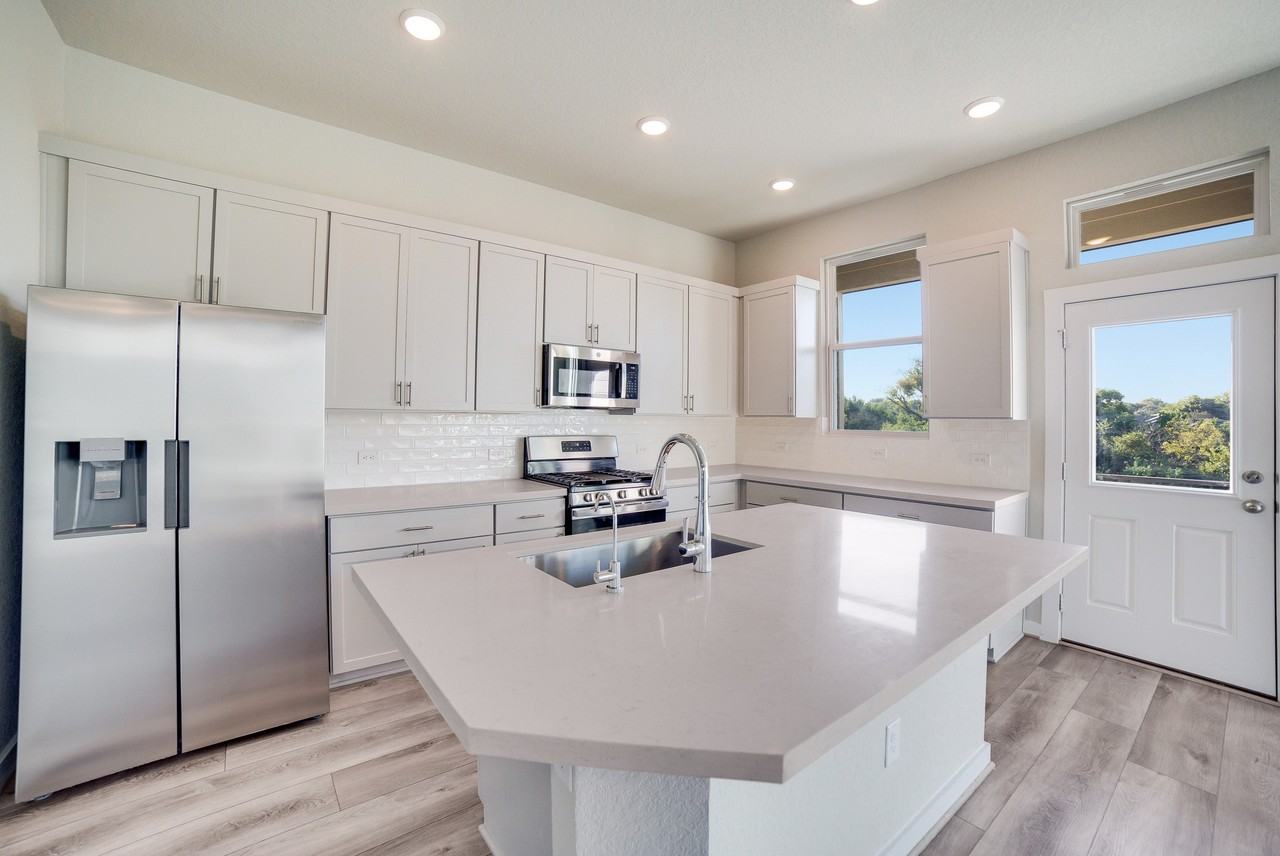 4506 Stark Aly #NA - Photo 4 of 12