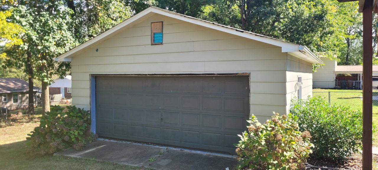 5218 Lawndale Dr #NA - Photo 3 of 18