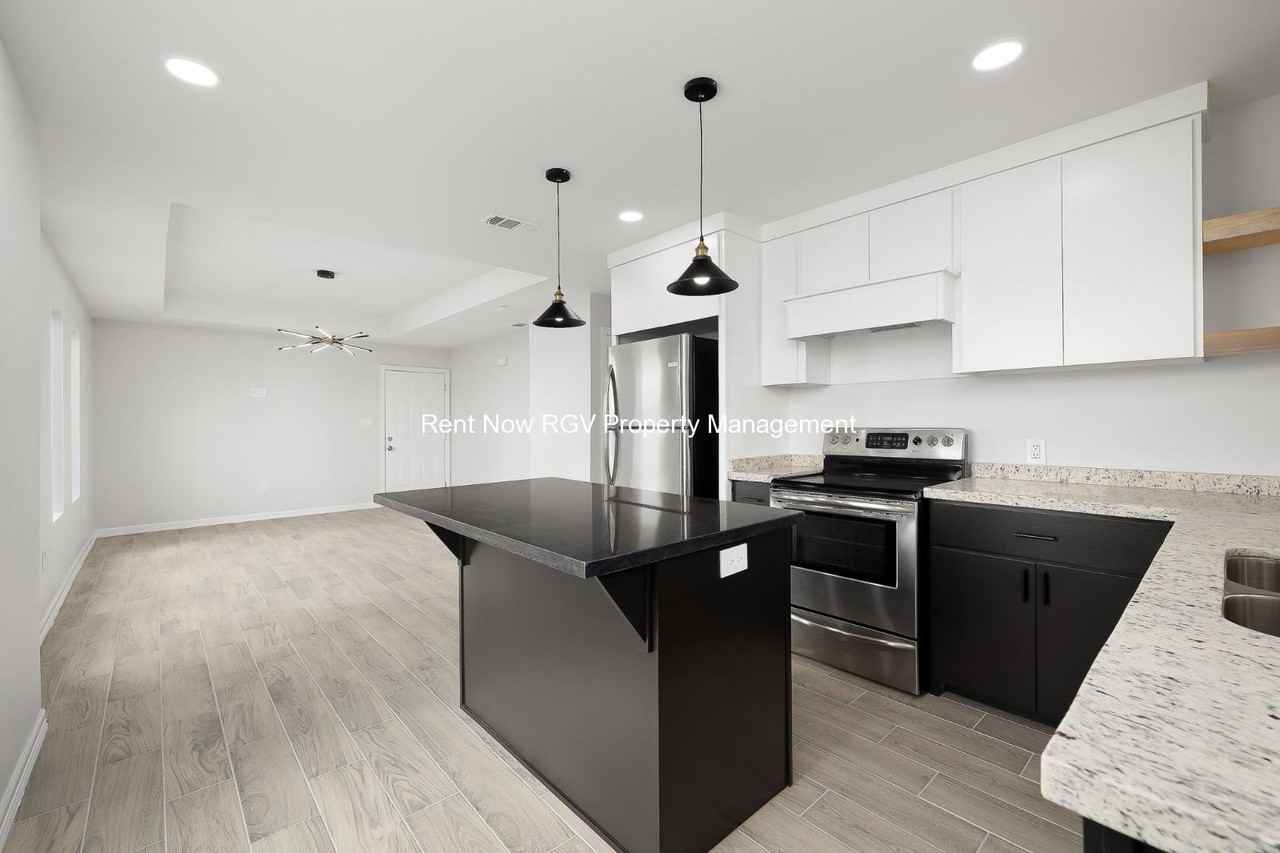 3605 Fuerte Ave #1-2-3 - Photo 7 of 11