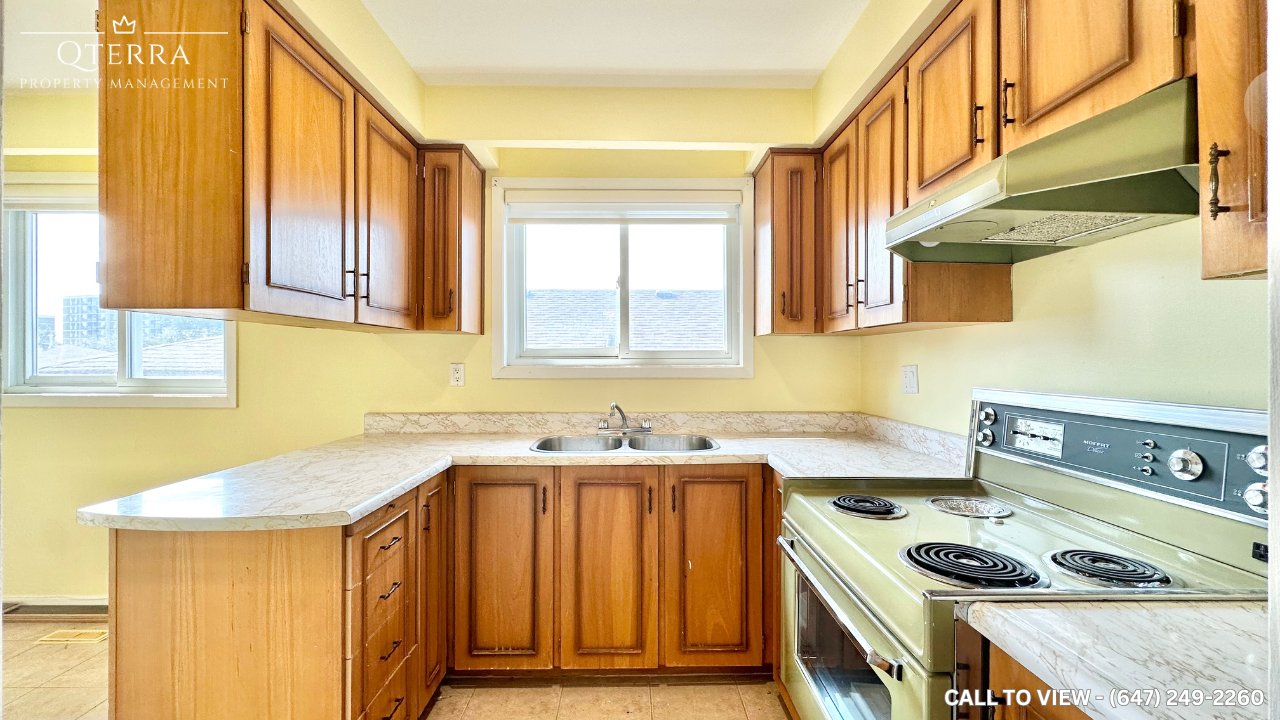 1- 24 Firenza Dr, North York, Ontario M9L 1A5 - Photo 2 of 12